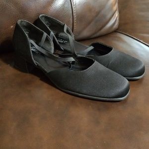 Munro Black Pumps Size 10M